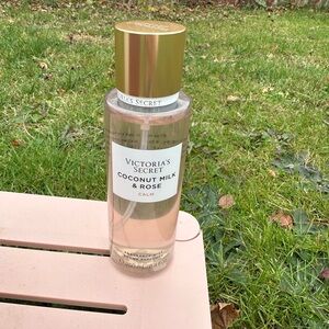 Victoria's Secret Gold-Capped Coconut Milk & Rose Mist